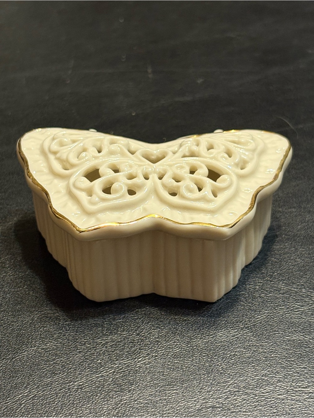 Vintage Lenox Butterfly Trinket Box Ivory Porcelain Pierced Filigree Gold Trim